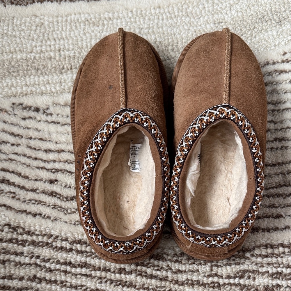 UGG Tasman II shoes chestnut